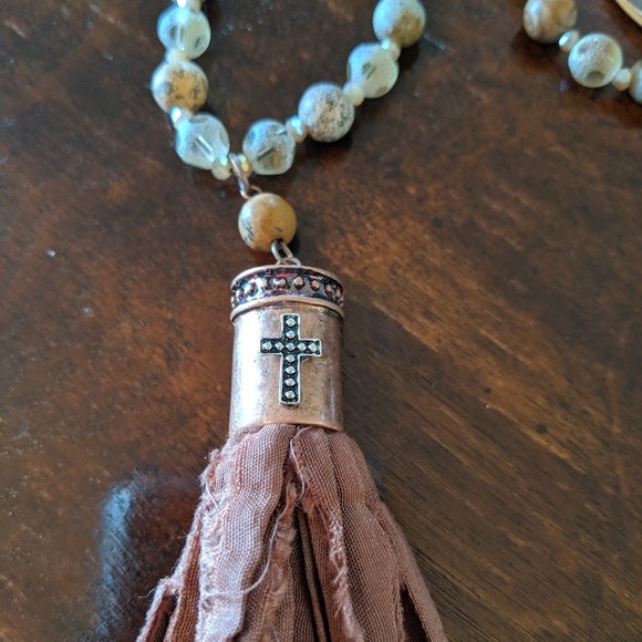 Necklace / fabric tassel - Picture 1 of 2